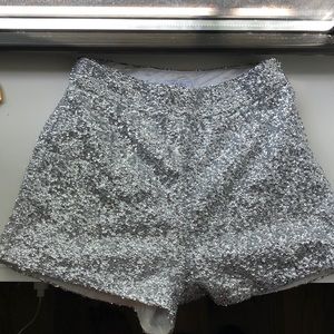 Sequins hi-waisted shorts